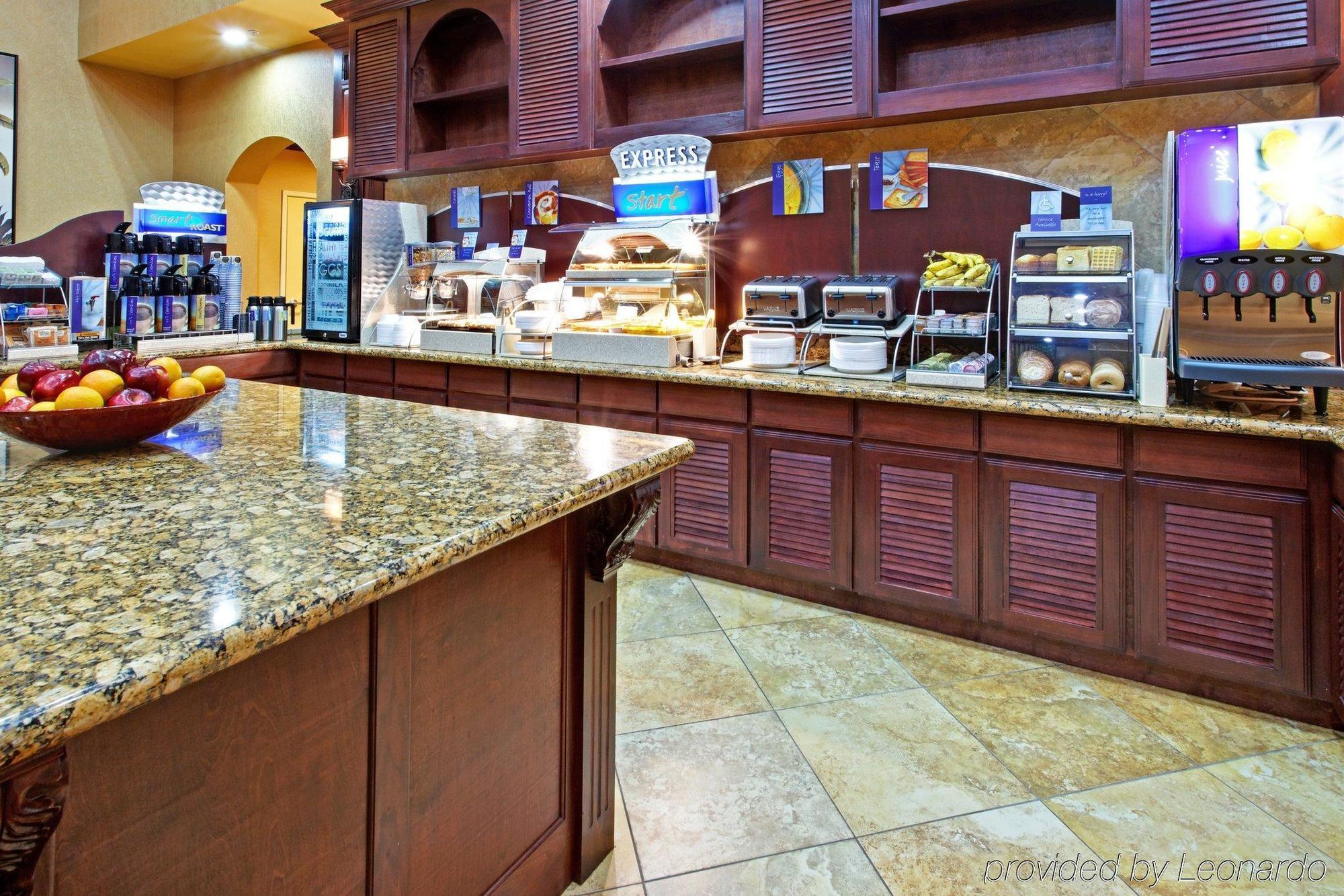 Holiday Inn Express Hotel & Suites Dfw West - Hurst By Ihg Restaurant photo