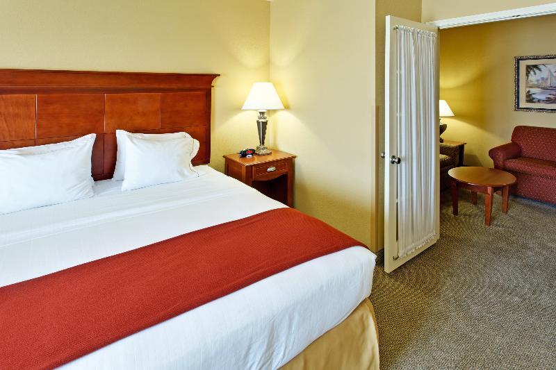 Holiday Inn Express Hotel & Suites Dfw West - Hurst By Ihg Exterior photo